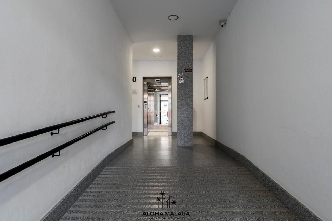 Appartement Luxury Duplex With Pool And Padel Court In Town à Málaga Extérieur photo